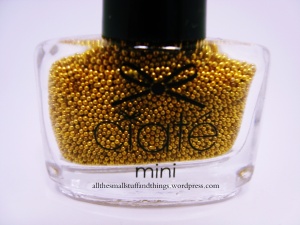 Ciaté - Mini Mani Month American Set - pearls - metallic gold - close up